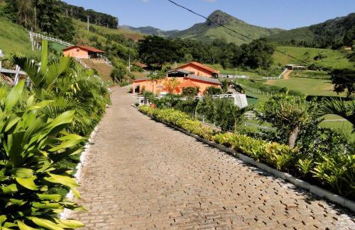 Sapucaia Hotel | Relax at Hotel dos Bretões: Pool, Pet-Friendly & Family Amenities