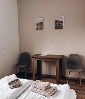 Yavory Apartment | Budget-Friendly Hotel Dovha: Guest Rated 9/10 with Breakfast