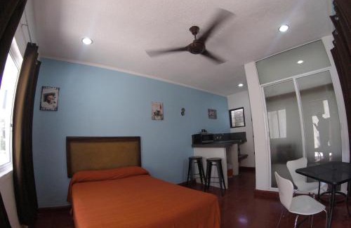Centro Hotel | Hotel Dpas 52: Family-Friendly Stay with Great Reviews