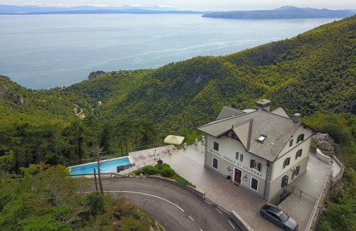 Tulisevica Hotel | Discover Hotel Draga di Lovrana: 4-Star Coastal Retreat