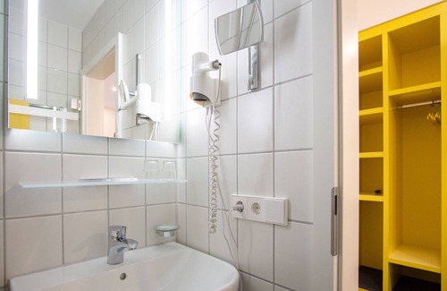 Leinfelden-Echterdingen Hotel | Discover Hotel Drei Morgen: Spa, Dining & Family-Friendly