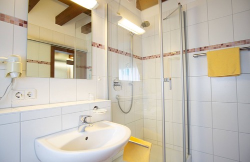 Leinfelden-Echterdingen Hotel | Discover Hotel Drei Morgen: Spa, Dining & Family-Friendly