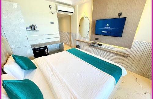 Bodh Gaya Hotel | Hotel Dreamland - Fully Air Conditioning Luxuary Rooms - Lift - Restaurant & Parking Facilitie-A Top Rated Four Star Hotel
