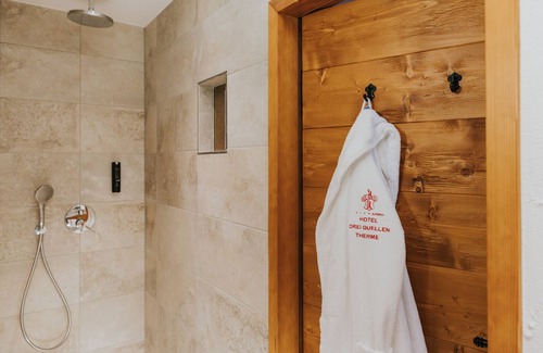 Bad Griesbach-Therme Hotel | Relax at Hotel Drei Quellen Therme: Spa, Pool & Dining