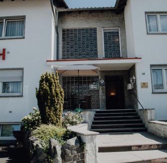 Langen Hotel | Discover Comfort at Hotel Dreieich - Pet-Friendly Stay