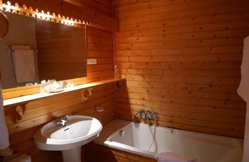 Faverges-Seythenex Hotel | Exceptional Ocean View at Hotel du Parc - Manoir du Baron Blanc