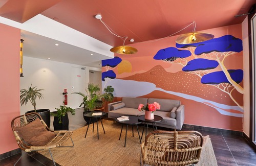 Quartier du Port Hotel | Experience Comfort at Hotel du Pin Nice Port with Pool & Spa