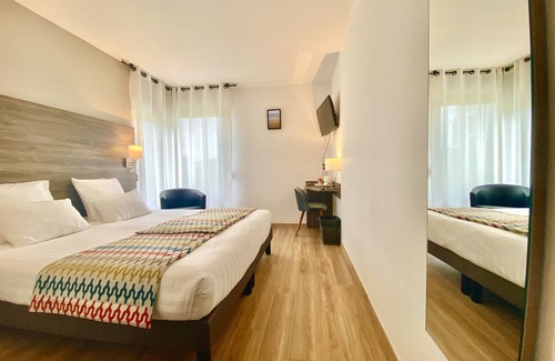 Treguier Hotel | Discover Hotel du Trégor: Family-Friendly with Breakfast Included