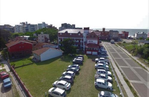 Ostende Hotel | Oceanfront Retreat: Family-Friendly Hotel Dubrava Awaits