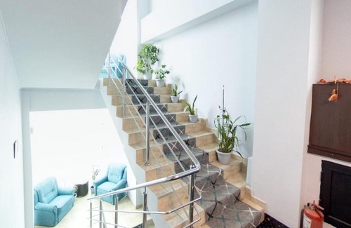 Pitesti Hotel | Discover Hotel Duet: Cozy Family Stay with Breakfast