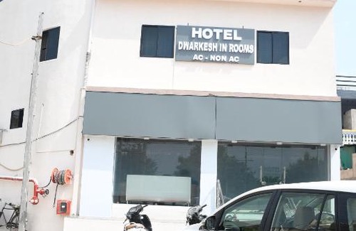 Bhat Hotel | Family-Friendly Comfort at Hotel Dwarkesh with Breakfast