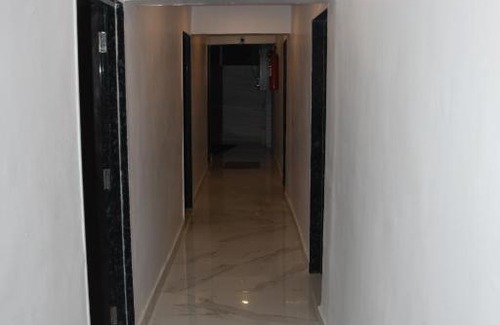 Bhat Hotel | Family-Friendly Comfort at Hotel Dwarkesh with Breakfast