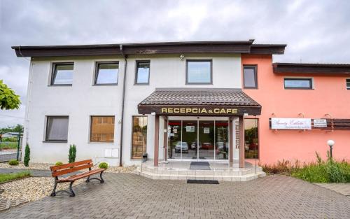 Nova Dubnica Hotel | Comfortable Stay at Hotel Dynamic - Pet and Child Friendly