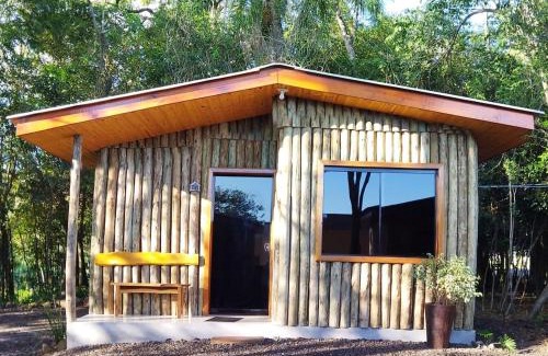 Ametista do Sul Cabin | Cozy Hotel e Pousada Cabanas Arbor: Pet-Friendly Retreat
