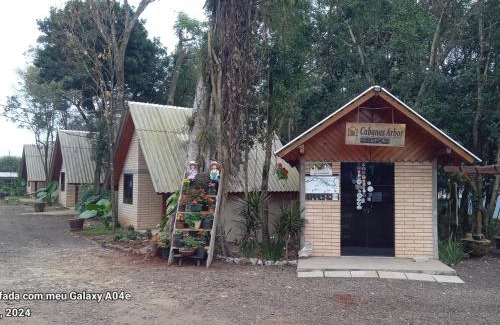 Ametista do Sul Cabin | Cozy Hotel e Pousada Cabanas Arbor: Pet-Friendly Retreat