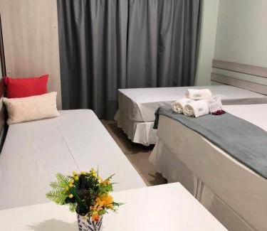 Vila Yolanda Hotel | Charming Hotel e Pousada Caroline with Oceanfront Pool