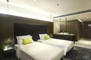 Kwai Chung Hotel | Convenient Stay at Hotel Ease Tsuen Wan with Family Amenities