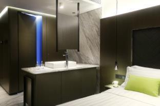 Kwai Chung Hotel | Convenient Stay at Hotel Ease Tsuen Wan with Family Amenities