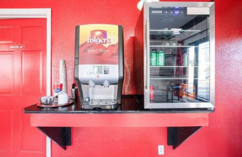 Atchison Hotel | Adventurous Stays at Hotel Eastin Atchison with Pets Welcome