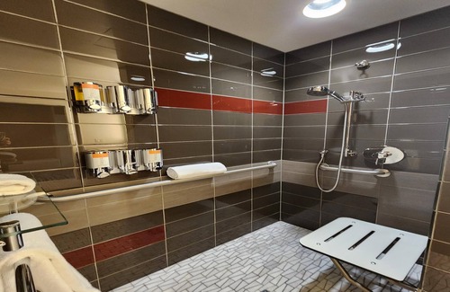 Lloyd District Hotel | Discover Hotel Eastlund: Eco-Friendly Stay with Spa & Dining