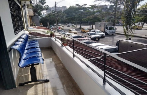 Laureles - Estadio Apartment | Budget-Friendly Hotel Económico - Comfortable Multi-Room