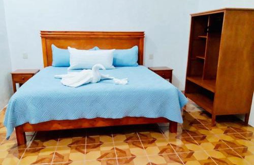 Comitan de Dominguez Hotel | Budget-Friendly Hotel Edelmina: Pet & Family Friendly Stay