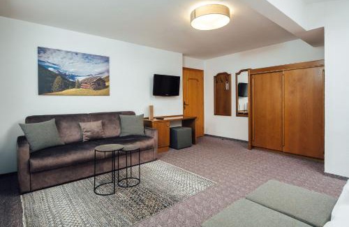 Nauders Hotel | Discover Hotel Edelweiss Superior: Pet Friendly & Ocean View