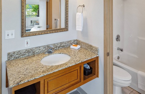Seward Hotel | Discover Hotel Edgewater: Family-Friendly with Breakfast Included