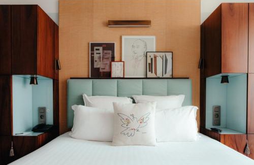 15th Arrondissement Hotel | Discover Hotel Eiffel Blomet: 4-Star Oasis with Spa & Pool