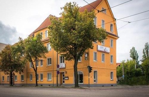 Halle Hotel | Pet-Friendly Hotel Eigen: Breakfast Included & Family Fun