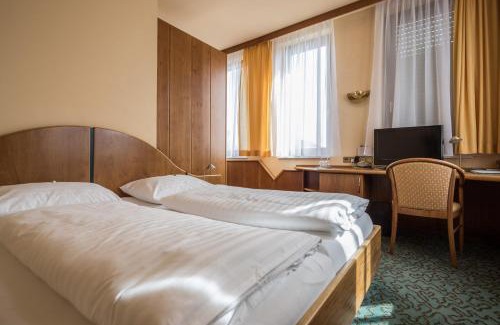Favoriten Hotel | Discover Hotel Eitljörg: Pet-Friendly & Family Accommodations