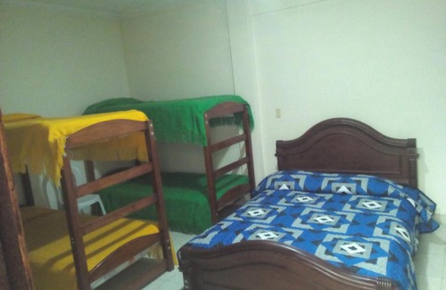 Barrios Unidos Hotel | Budget-Friendly Stay at Hotel Ejecutivo Imperial