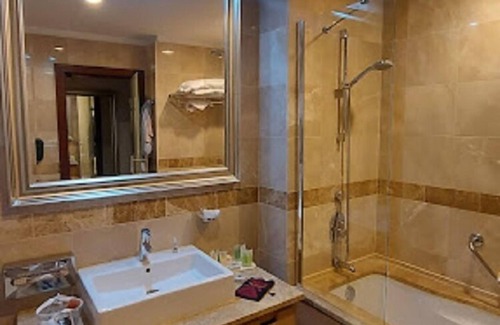 Algiers Hotel | Hotel El Aurassi