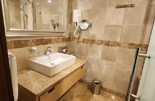 Algiers Hotel | Hotel El Aurassi