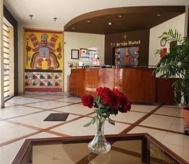 Trujillo Hotel | Explore Hotel El Brujo in the Heart of Downtown