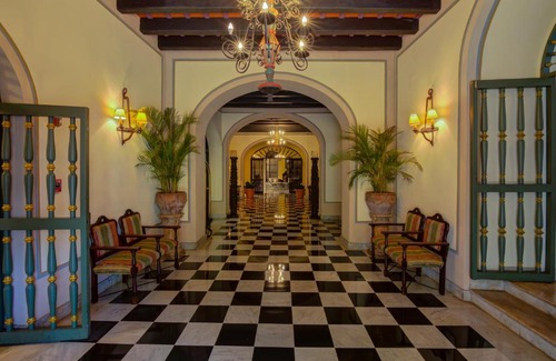 Catedral Hotel | Discover Comfort at Hotel El Convento with Pool & Hot Tub