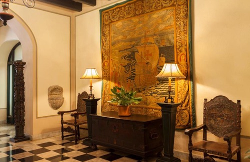 Catedral Hotel | Discover Comfort at Hotel El Convento with Pool & Hot Tub