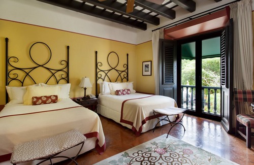 Catedral Hotel | Experience Comfort at Hotel El Convento with Pool & Spa