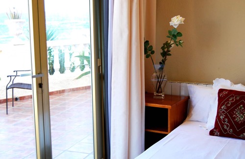 Carboneras Hotel | Escape to Hotel El Dorado: Oceanfront Bliss Awaits