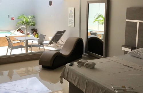 Juana Diaz Hotel | Cozy Hotel El Eden with Queen Mini Pool & Spa Amenities
