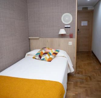Cangas de Narcea Hotel | Family-Friendly Stay at Hotel El Molinón – Rated 7.8/10