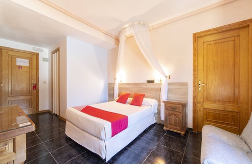 Carrascosa del Campo Hotel | Discover Comfort at Hotel El Prado with Spa and Dining