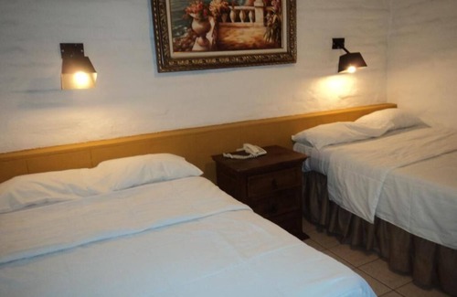 Navojoa Hotel | Budget-Friendly Hotel El Rancho with Pool and Spa Amenities
