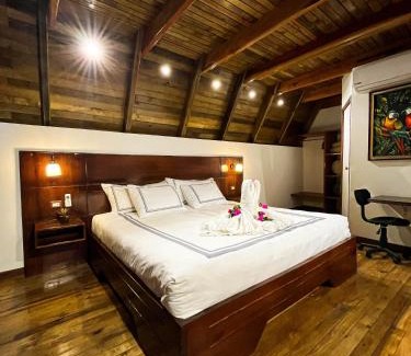 Puerto Barrios Hotel | Discover Hotel El Viajero: A 5-Star Family Retreat