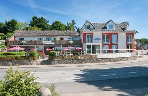 Grunhof Hotel | Discover Hotel Elbblick: Pet-Friendly with Top Ratings