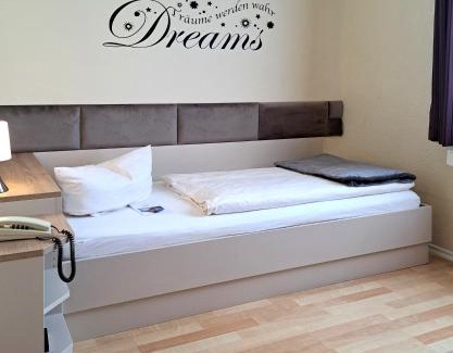 Prester Hotel | Discover Hotel ELBRIVERA Alt Prester: Family-Friendly Getaway