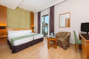 Elche Hotel | Explore Hotel Elche Centro: Family-Friendly with Great Amenities