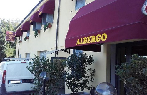 Parma Apartment | Hotel ELENA: Guest Rated 9/10 with Self Check-In Convenience