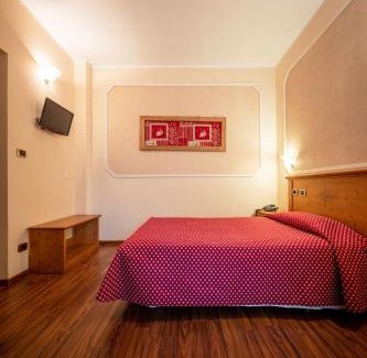 Saint-Vincent Hotel | Relax at Hotel Elena: Spa, Restaurant & Family Amenities