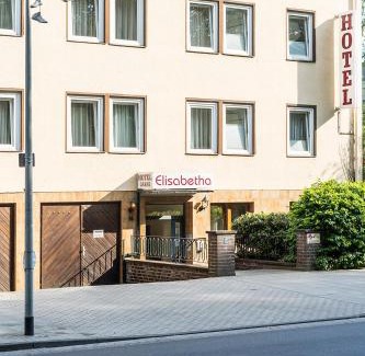 Mitte House | Discover Hotel Elisabetha Garni: Pet-Friendly Retreat